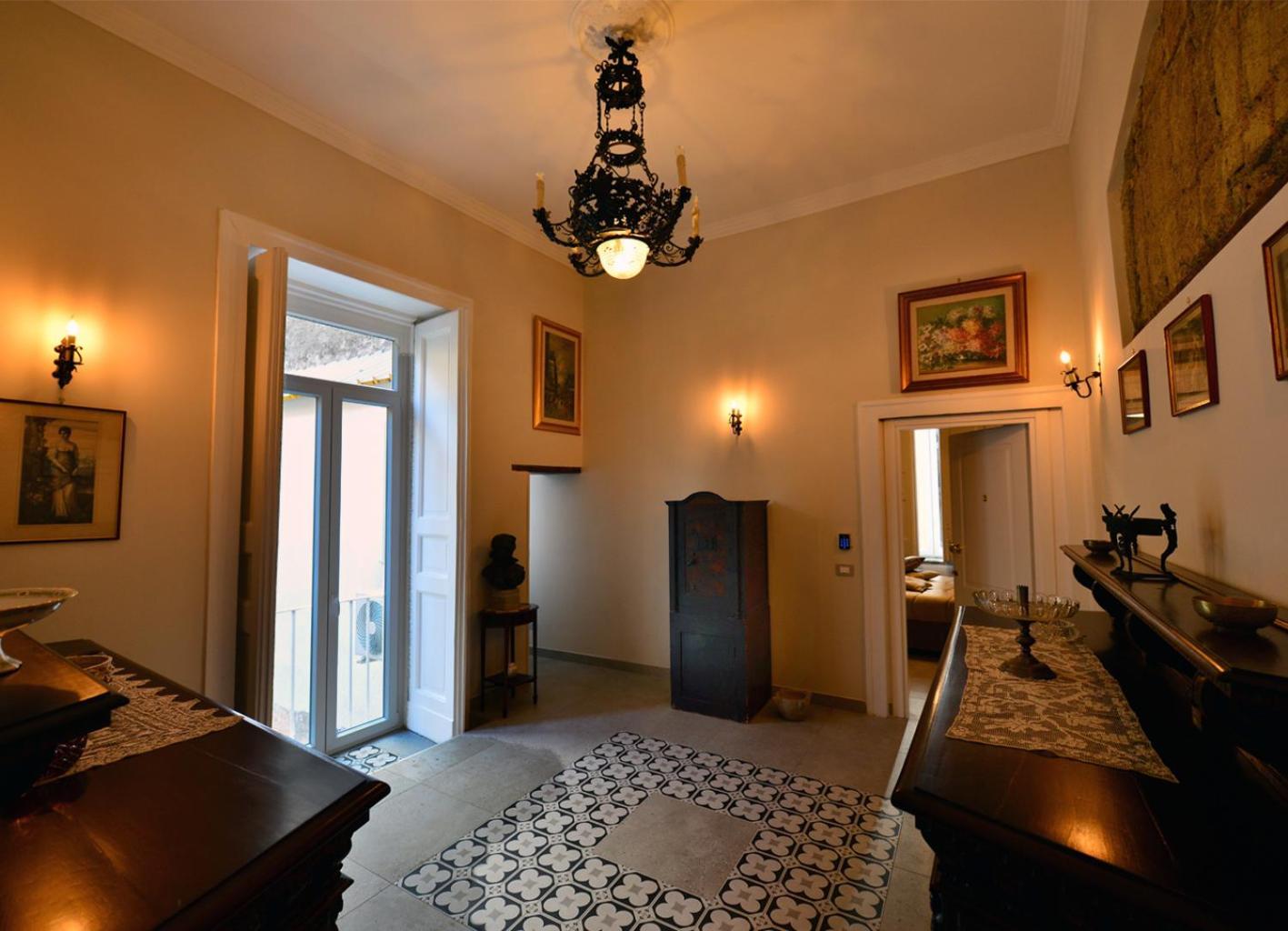 Xenia Neapolis Hotell Eksteriør bilde