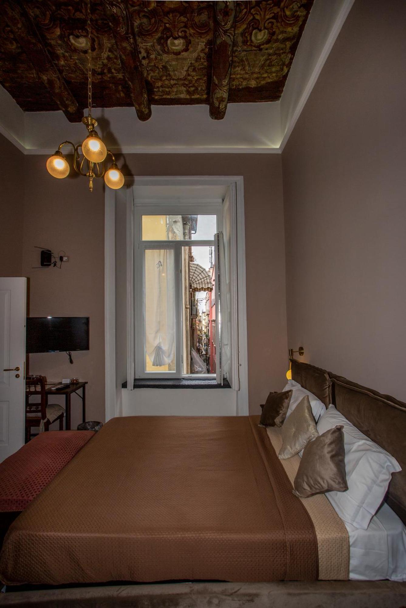Xenia Neapolis Hotell Eksteriør bilde